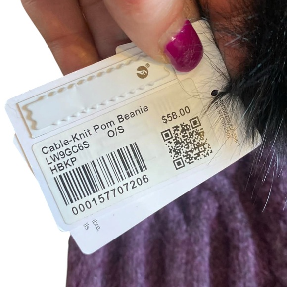 NWT Lululemon cable knit pom beanie PURPLE - Picture 4 of 4